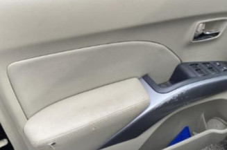 Pare boue avant gauche MITSUBISHI OUTLANDER 2