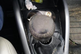 Pare boue avant gauche MITSUBISHI OUTLANDER 2
