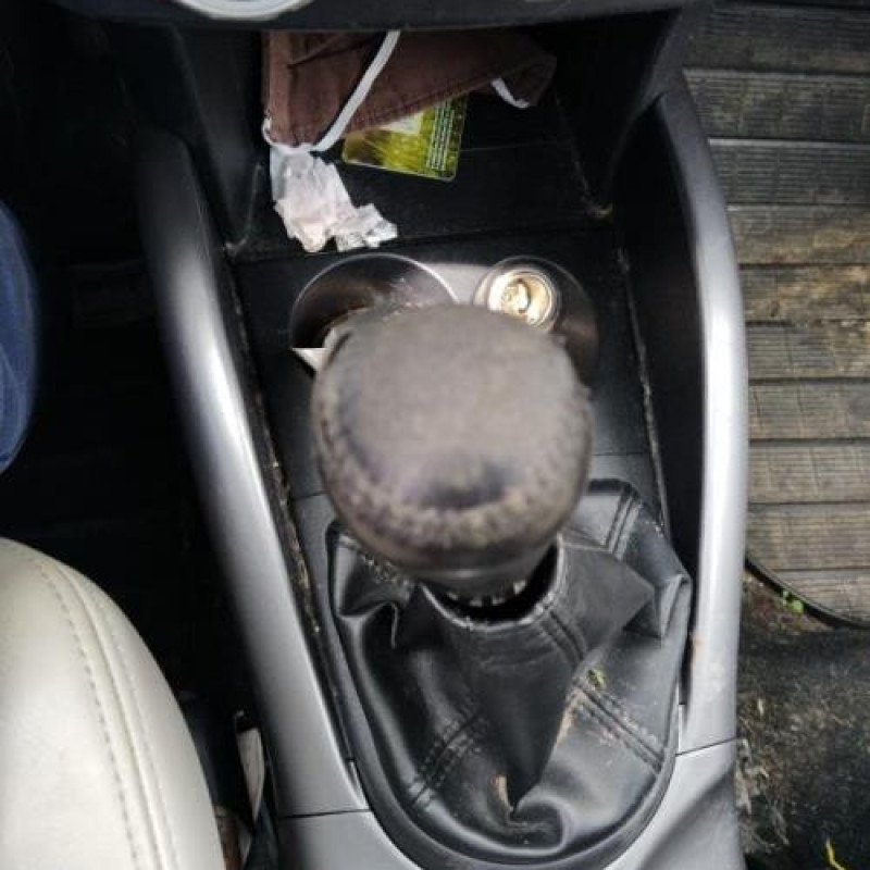 Pare boue avant gauche MITSUBISHI OUTLANDER 2 Photo n°17