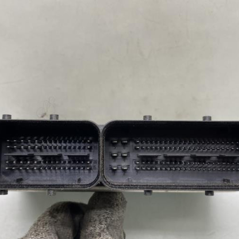 Calculateur moteur VOLKSWAGEN POLO 5 Photo n°3