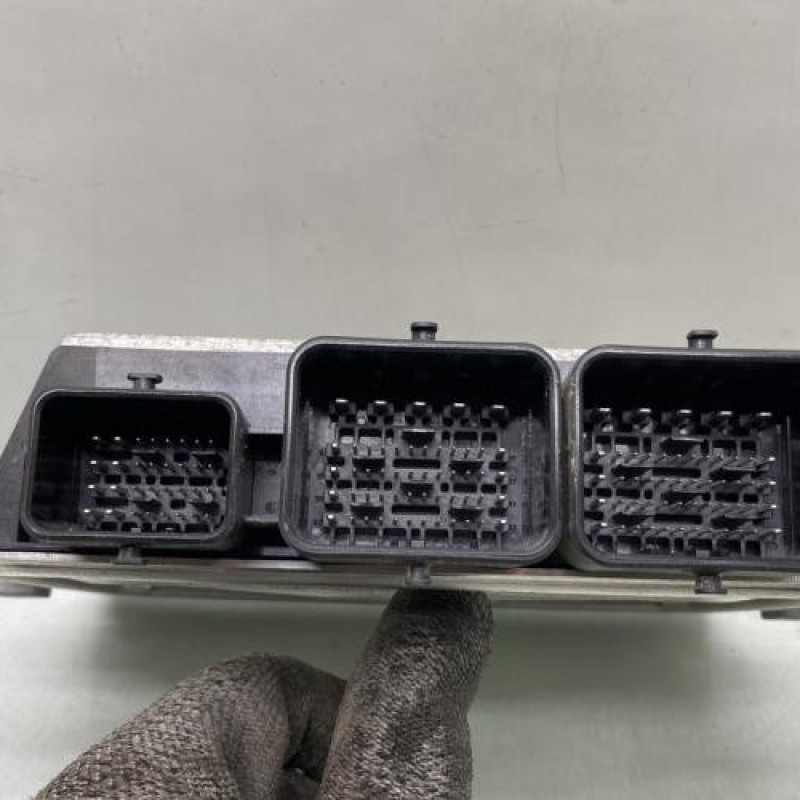Calculateur moteur CITROEN C3 2 Photo n°3