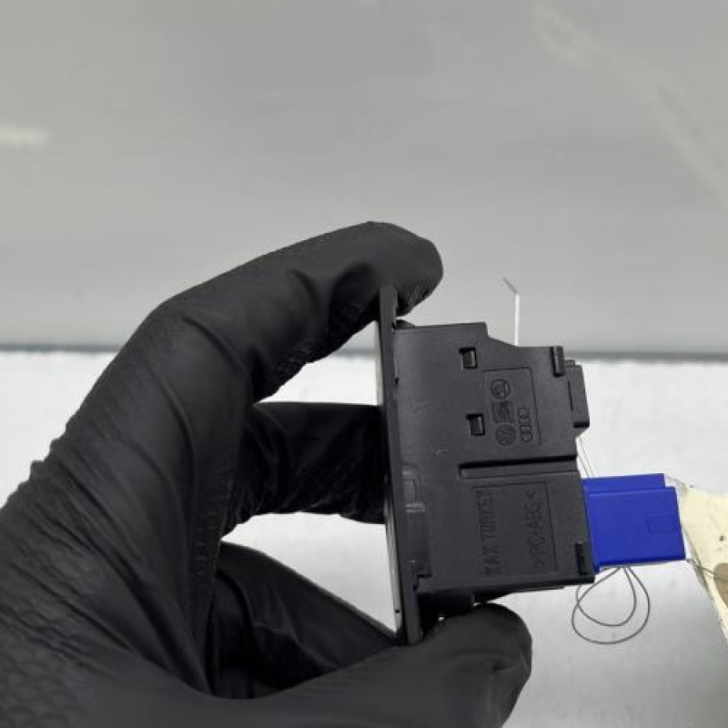 Bouton de warning VOLKSWAGEN GOLF 7 Photo n°2