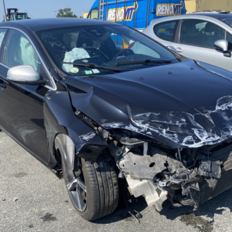 VOLVO V 40 2 PHASE 1 BREAK 2.0D D3 - 16V TURBO