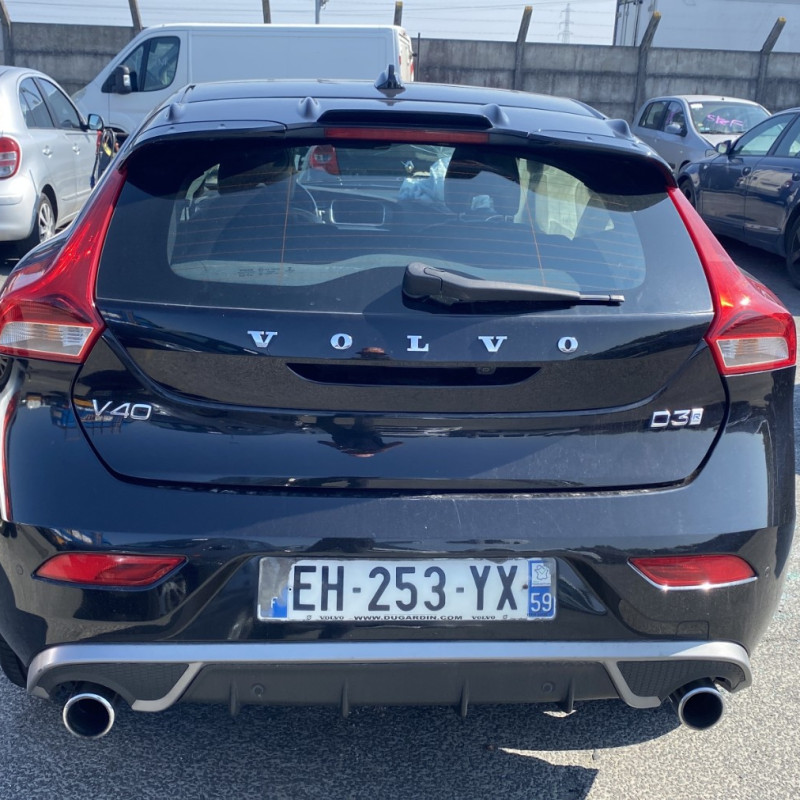 VOLVO V 40 2 PHASE 1 BREAK 2.0D D3 - 16V TURBO Photo n°5