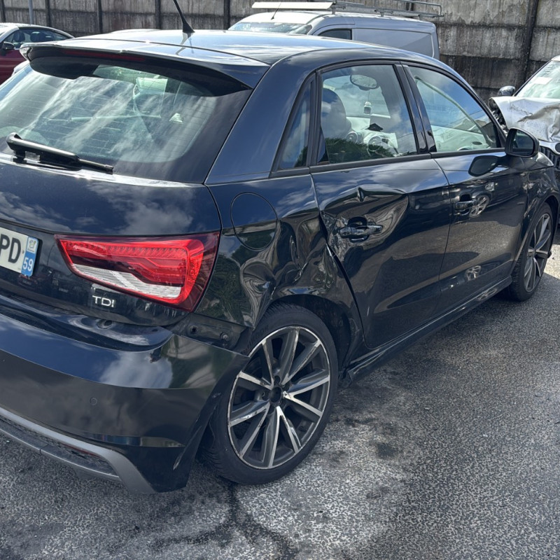 AUDI A1 1 SPORTBACK PHASE 2 1.4 TDI - 12V TURBO Photo n°3