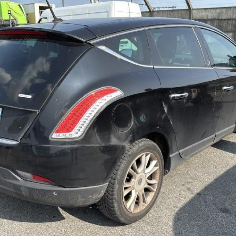Feu arriere principal droit (feux) LANCIA DELTA 3 Photo n°3