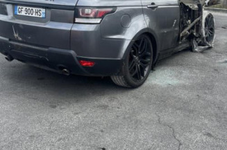 Pare boue arriere droit LAND ROVER RANGE ROVER 2 SPORT
