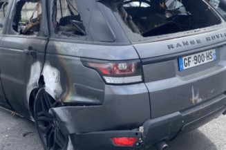 Pare boue arriere droit LAND ROVER RANGE ROVER 2 SPORT