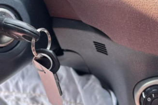 Aile avant droit FORD FIESTA 6
