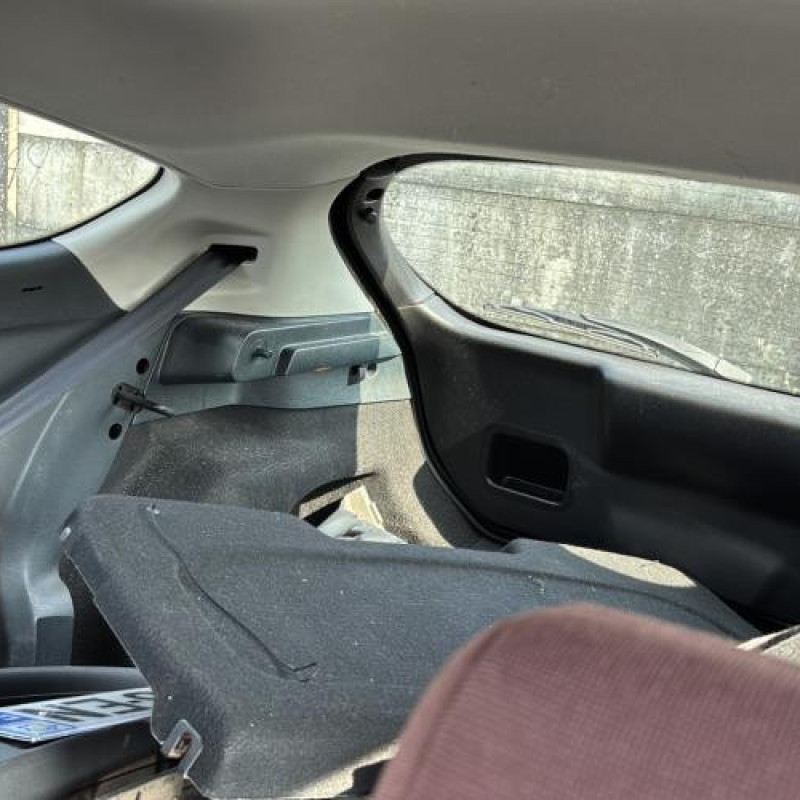Porte avant droit FORD FIESTA 6 Photo n°16