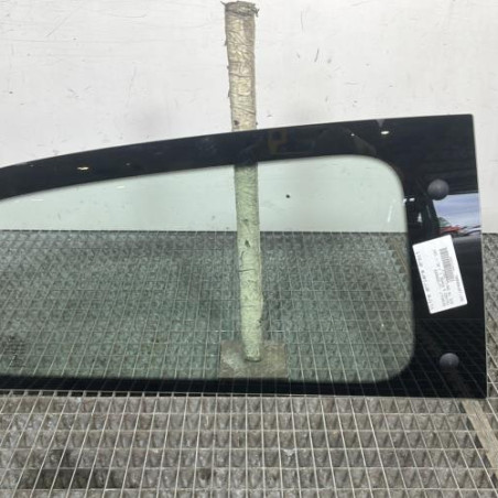 Vitre arriere droit RENAULT TWINGO 3 Photo n°1