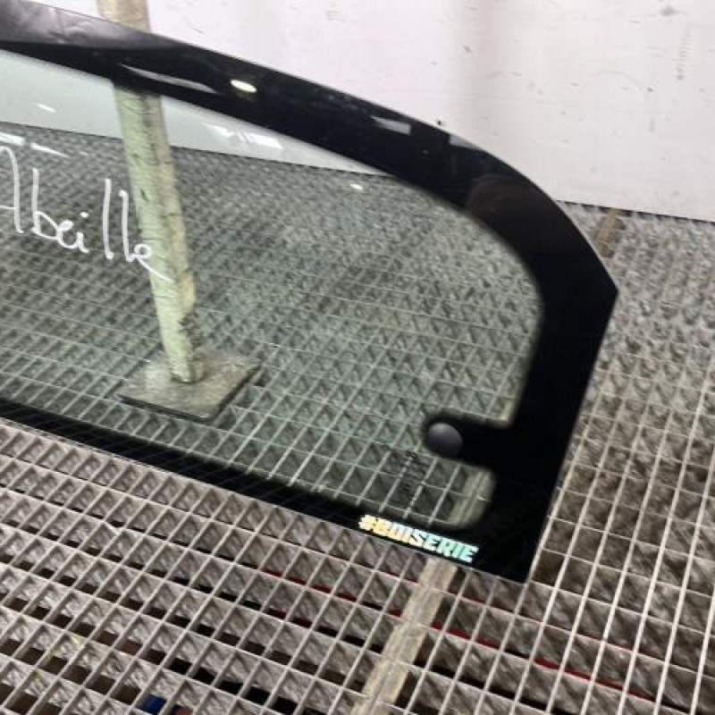 Vitre arriere gauche RENAULT TWINGO 3 Photo n°3