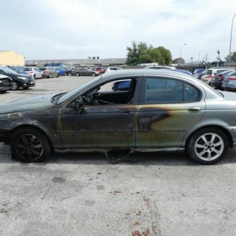 Calandre JAGUAR X-TYPE Photo n°7