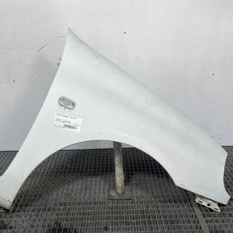 Aile avant droit RENAULT CLIO 2 Photo n°1