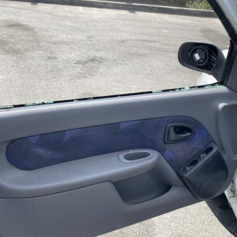 Aile avant droit RENAULT CLIO 2 Photo n°13