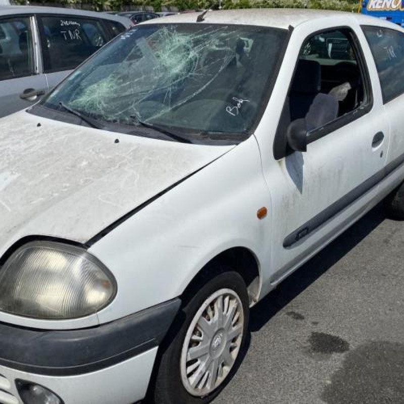Aile avant gauche RENAULT CLIO 2 Photo n°5