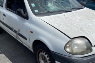 Aile avant gauche RENAULT CLIO 2