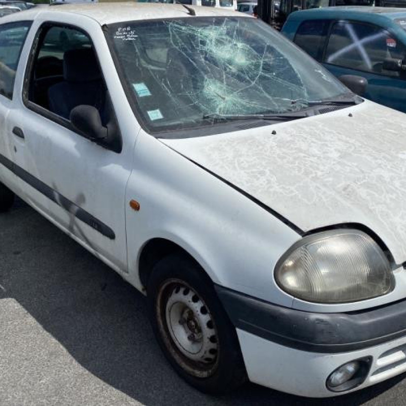 Aile avant gauche RENAULT CLIO 2 Photo n°6
