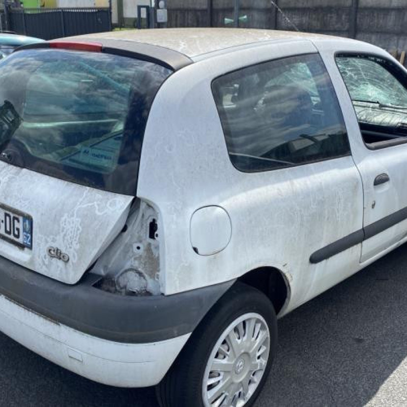 Aile avant gauche RENAULT CLIO 2 Photo n°7
