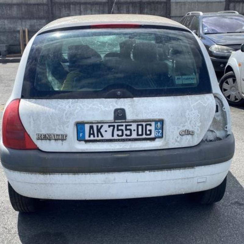 Aile avant gauche RENAULT CLIO 2 Photo n°9