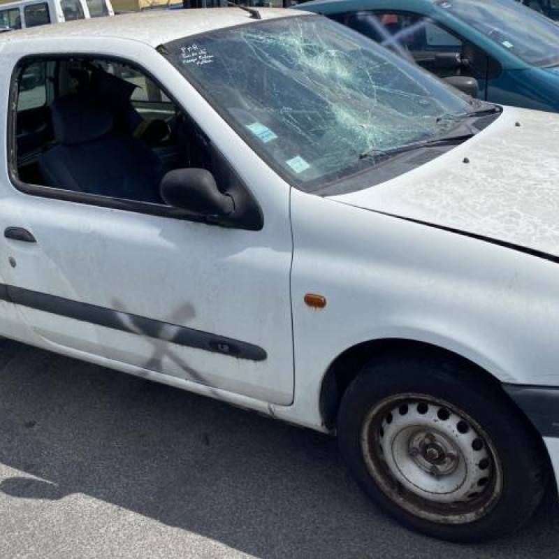 Aile avant gauche RENAULT CLIO 2 Photo n°11