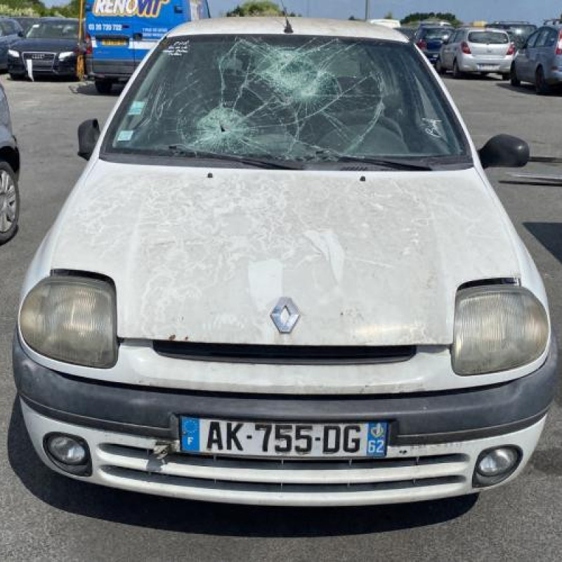 Aile avant gauche RENAULT CLIO 2 Photo n°12