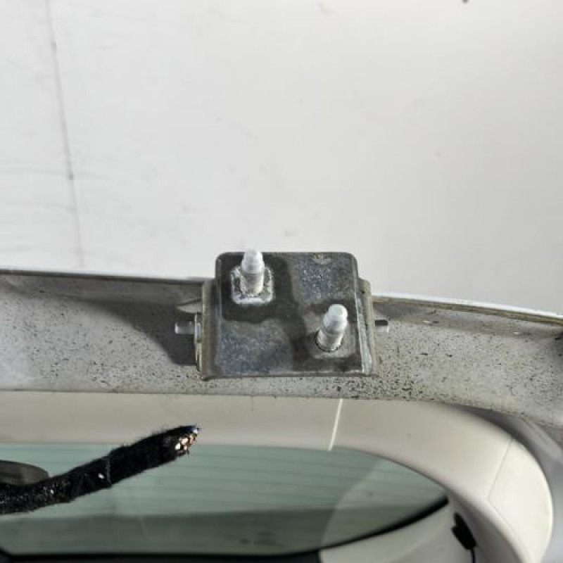 Malle/Hayon arriere FORD FOCUS 3 Photo n°6