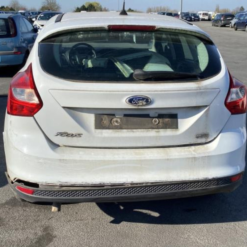 Malle/Hayon arriere FORD FOCUS 3 Photo n°16