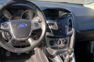 Pare choc arriere FORD FOCUS 3