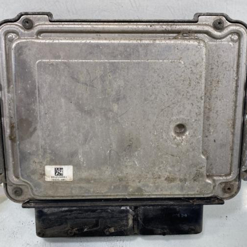 Calculateur moteur OPEL ZAFIRA B Photo n°3