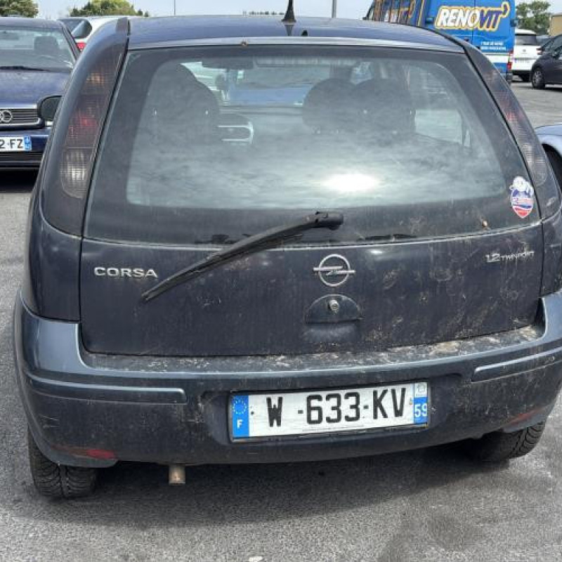 Malle/Hayon arriere OPEL CORSA C Photo n°16
