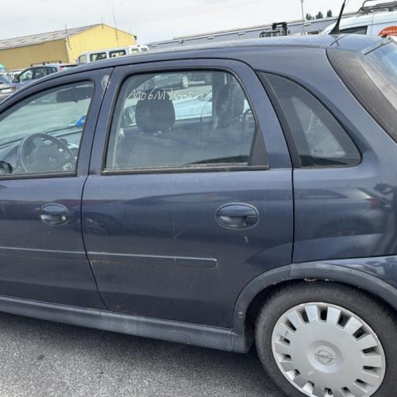 Malle/Hayon arriere OPEL CORSA C Photo n°17