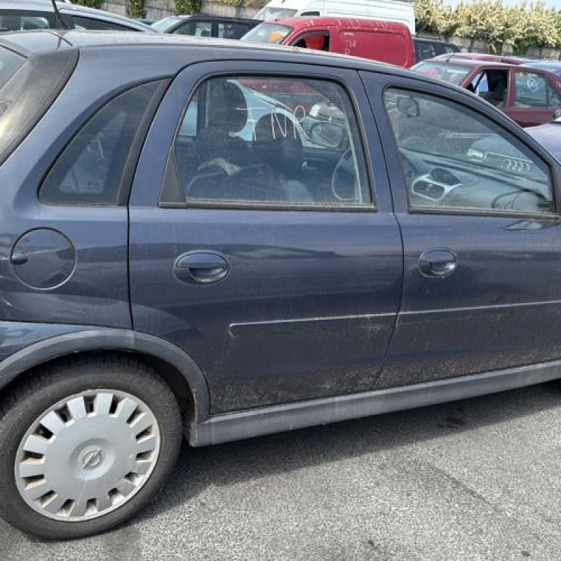 Malle/Hayon arriere OPEL CORSA C Photo n°18