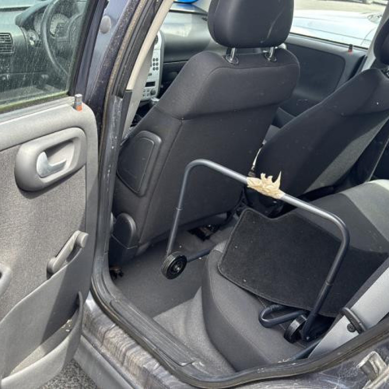 Pare choc avant OPEL CORSA C Photo n°16
