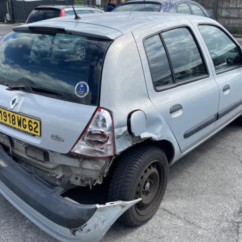 Aile avant gauche RENAULT CLIO 2 Photo n°7
