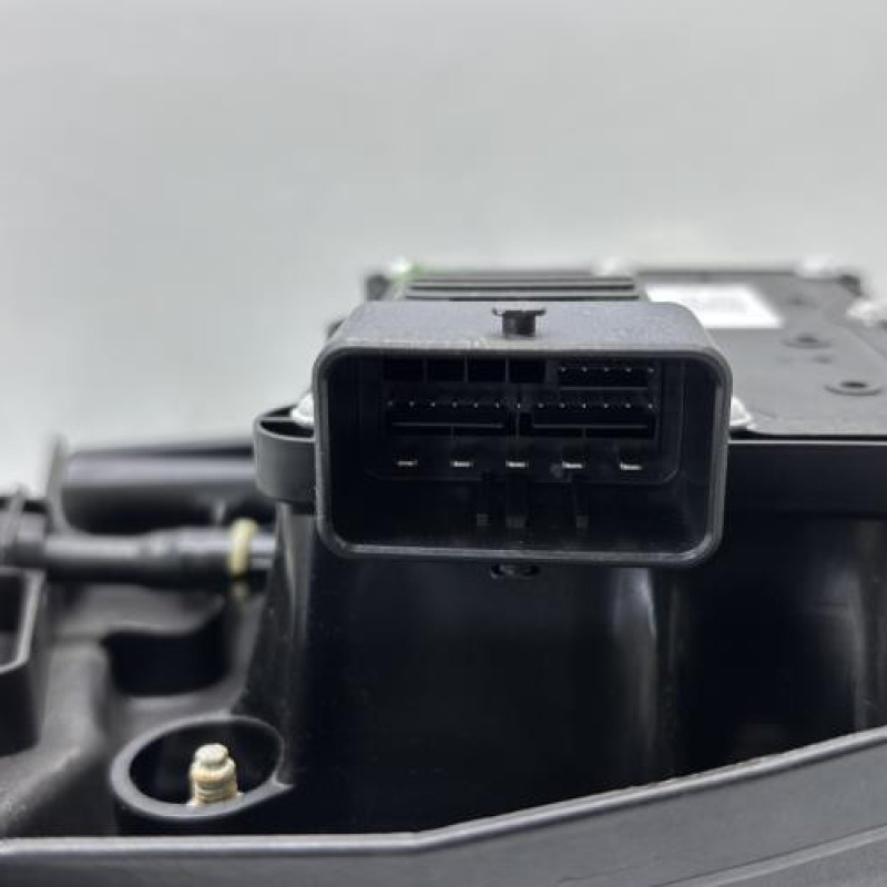 Bloc electrique de frein a main PEUGEOT 5008 1 Photo n°2