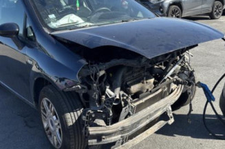 Vitre avant gauche FIAT PUNTO EVO 3