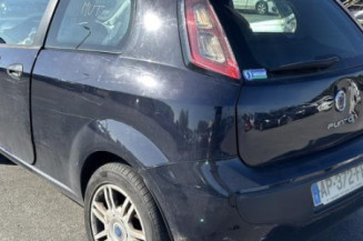 Vitre avant gauche FIAT PUNTO EVO 3