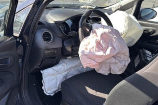 Vitre avant gauche FIAT PUNTO EVO 3