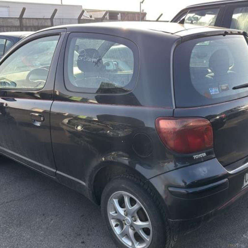 Aile avant gauche TOYOTA YARIS 1 Photo n°8