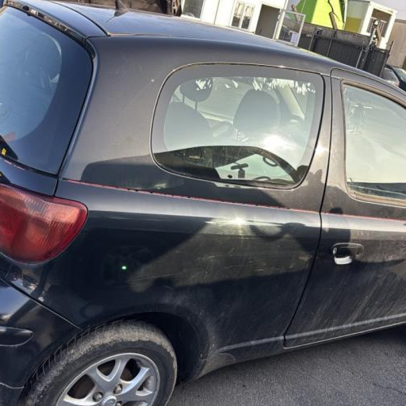 Aile avant gauche TOYOTA YARIS 1 Photo n°11