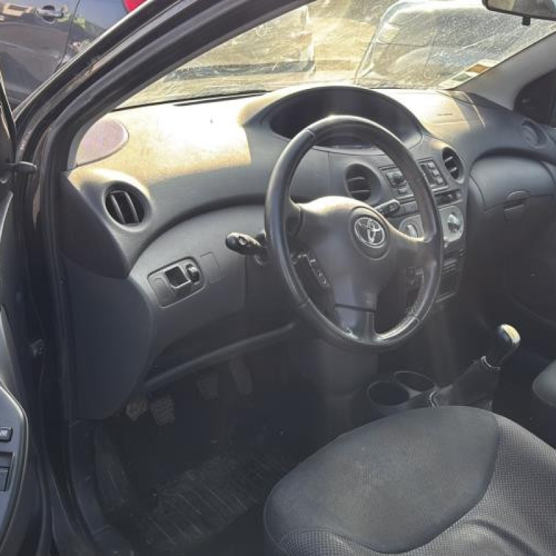 Aile avant gauche TOYOTA YARIS 1 Photo n°14