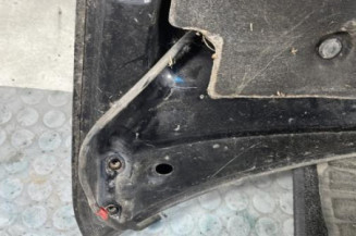 Capot TOYOTA YARIS 1