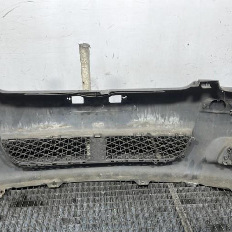 Pare choc avant TOYOTA YARIS 1 Photo n°5