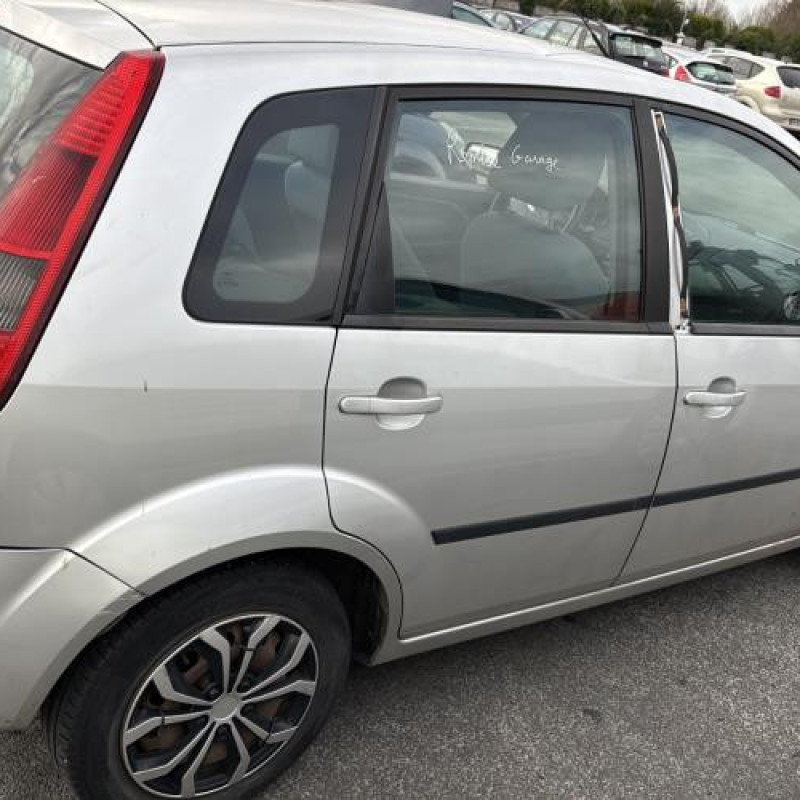 Volant FORD FIESTA 5 Photo n°6