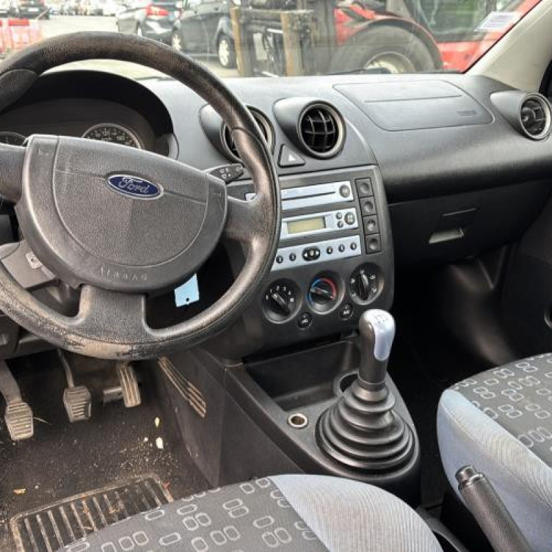 Volant FORD FIESTA 5 Photo n°12