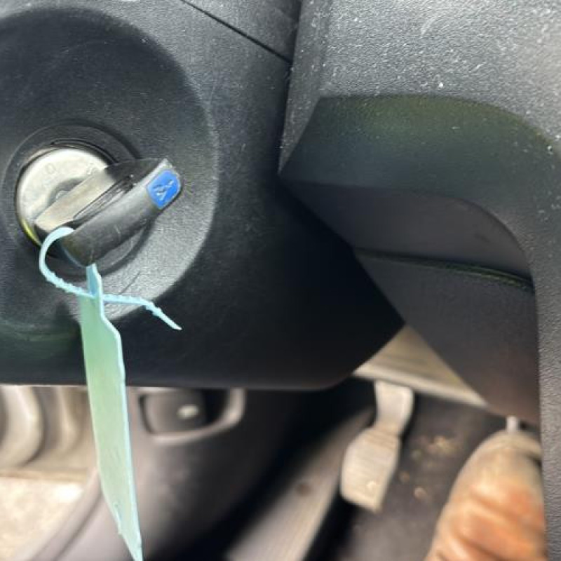 Volant FORD FIESTA 5 Photo n°18
