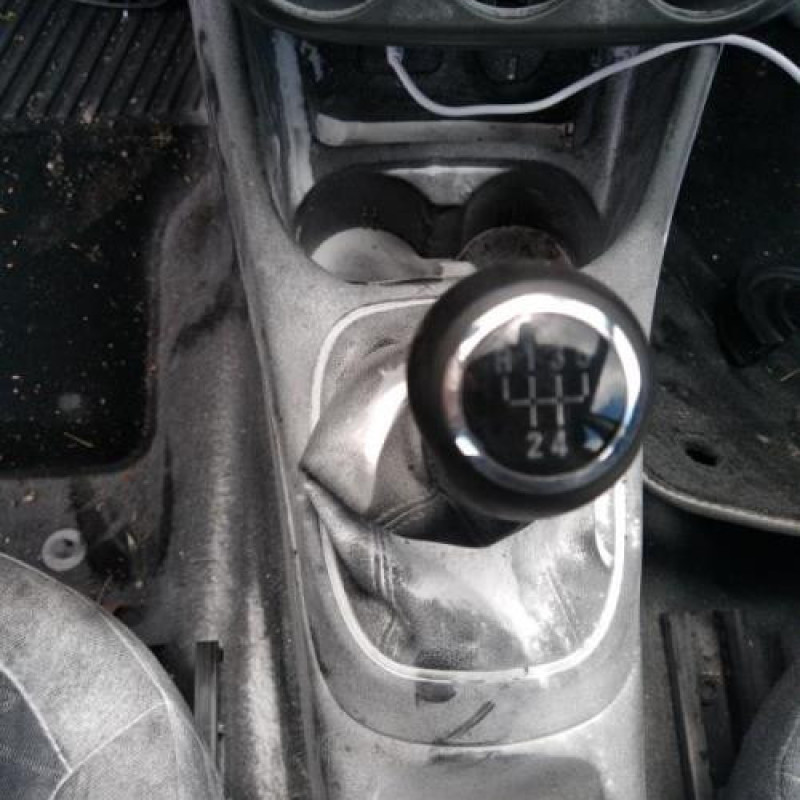Aile avant gauche OPEL CORSA E Photo n°17