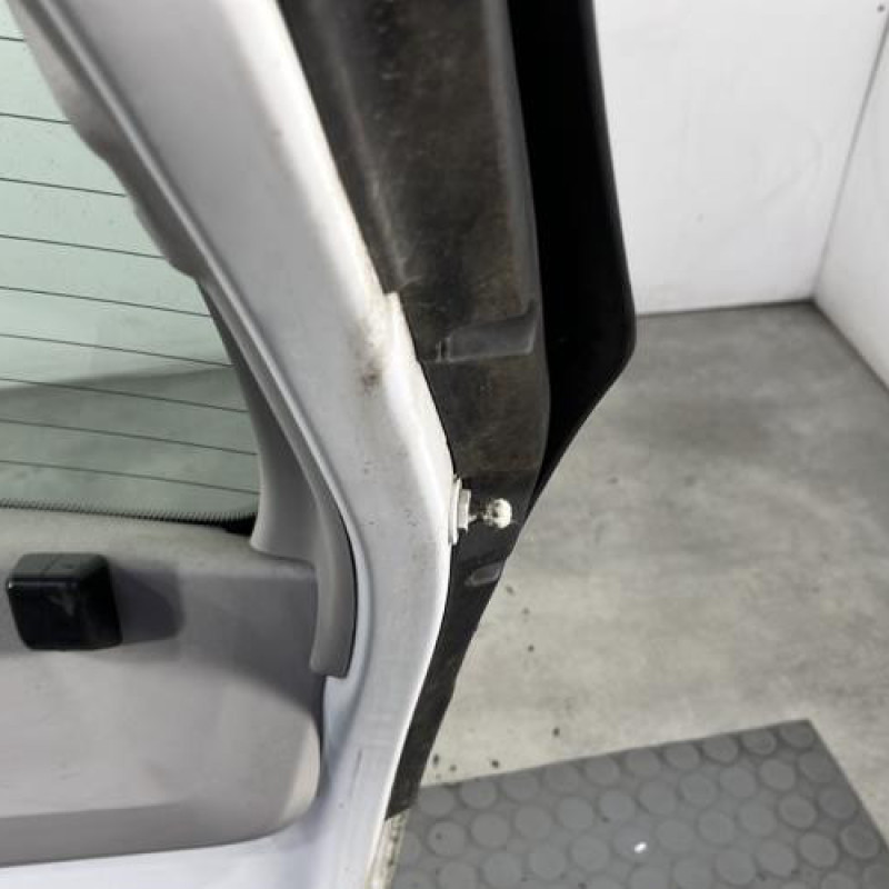 Malle/Hayon arriere CITROEN C3 1 Photo n°9