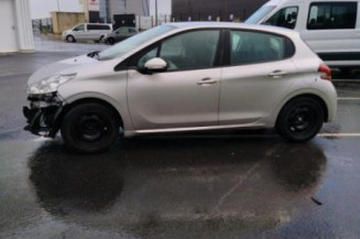 Aile avant gauche PEUGEOT 208 1